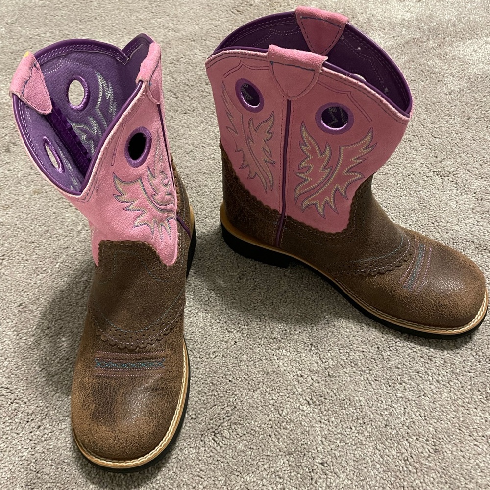 Ariat cowgirl boots